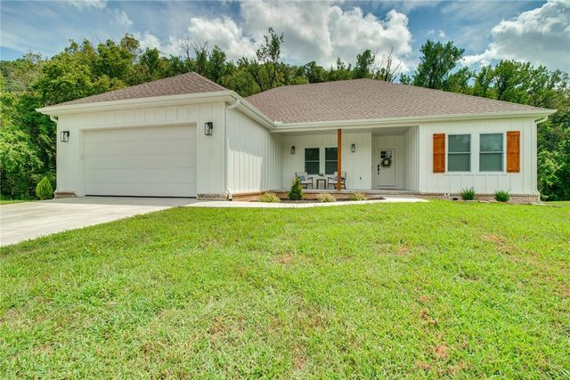 674 Cane Island Road, Flippin, AR 72634