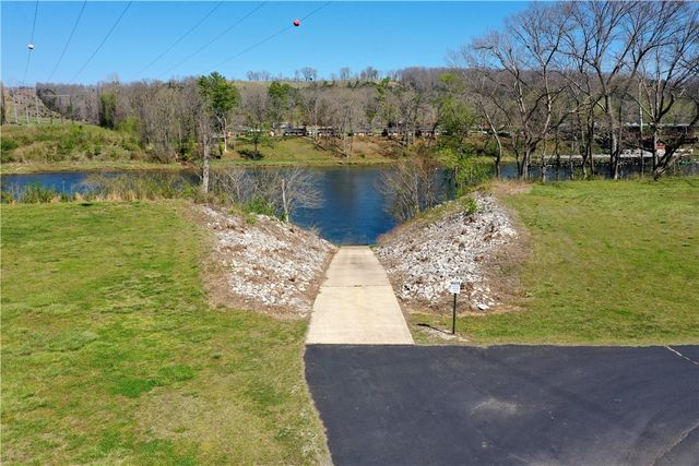 674 Cane Island Road, Flippin, AR 72634