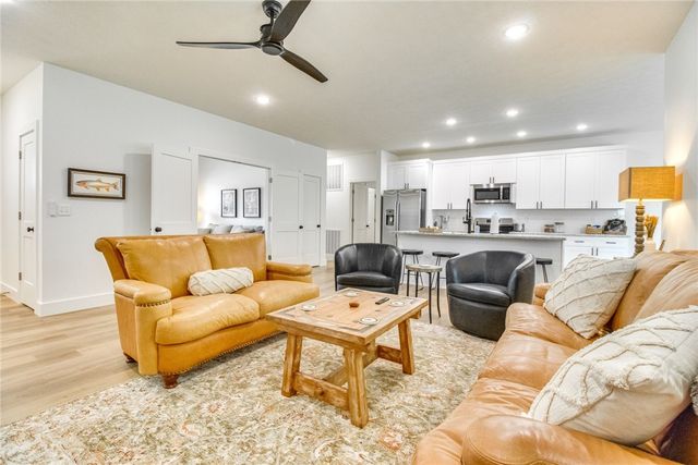 674 Cane Island Road, Flippin, AR 72634