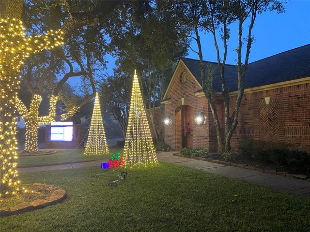 13030 Mossy Ridge Cove, Houston, TX 77041