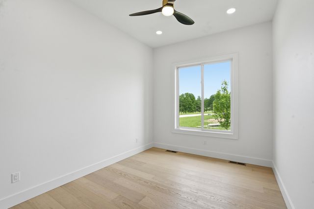 4092 E Vintage Point Drive, Rogersville, MO 65742