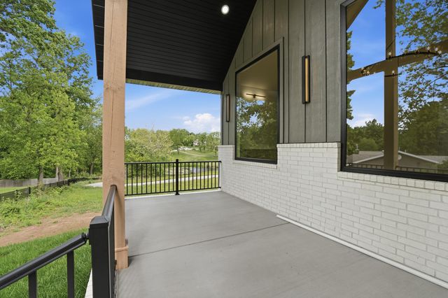 4092 E Vintage Point Drive, Rogersville, MO 65742