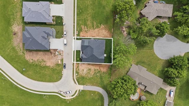 4092 E Vintage Point Drive, Rogersville, MO 65742
