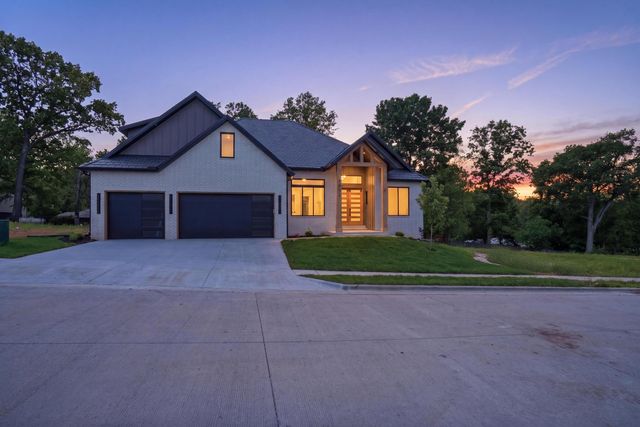 4092 E Vintage Point Drive, Rogersville, MO 65742