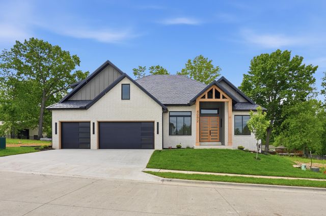 4092 E Vintage Point Drive, Rogersville, MO 65742