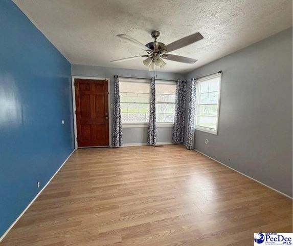 21 Manor Road, Cheraw, SC 29520