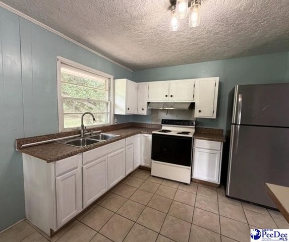 21 Manor Road, Cheraw, SC 29520