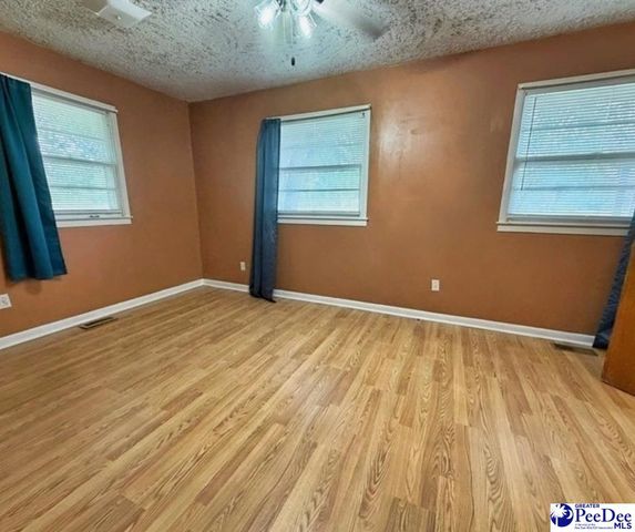 21 Manor Road, Cheraw, SC 29520