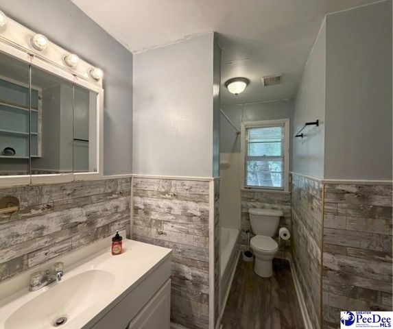 21 Manor Road, Cheraw, SC 29520