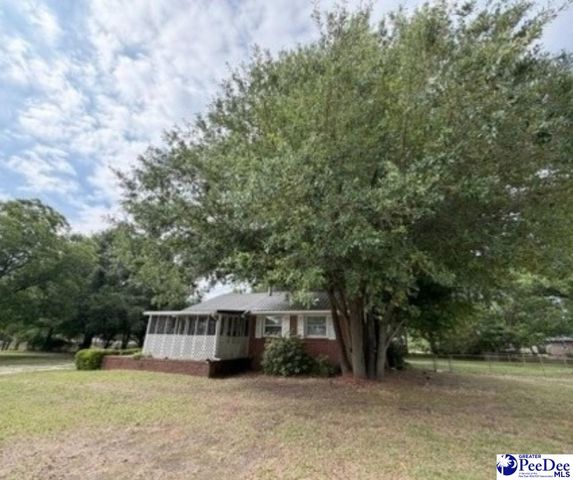 21 Manor Road, Cheraw, SC 29520