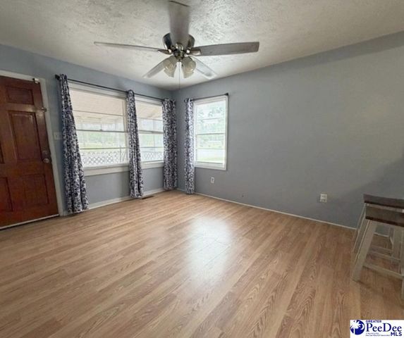 21 Manor Road, Cheraw, SC 29520