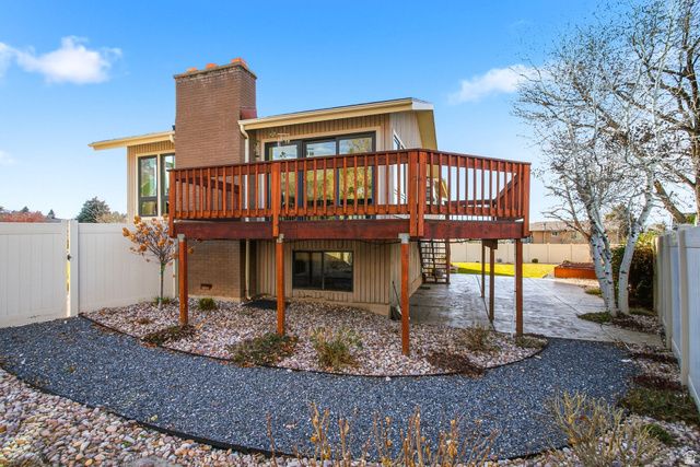 9106 S MALLARD CIR, Sandy, UT 84093