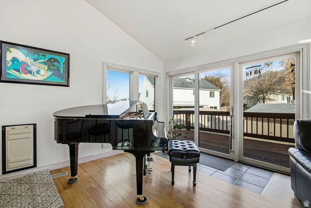 9106 S MALLARD CIR, Sandy, UT 84093