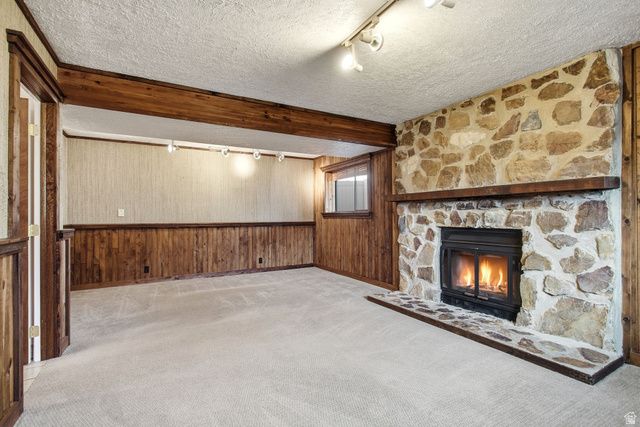 9106 S MALLARD CIR, Sandy, UT 84093