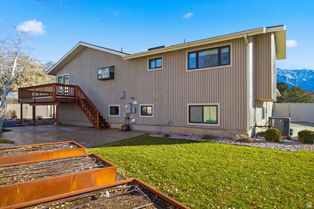 9106 S MALLARD CIR, Sandy, UT 84093