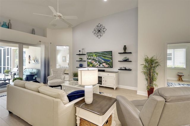 6711 TAILFEATHER WAY, Bradenton, FL 34203