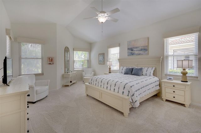 6711 TAILFEATHER WAY, Bradenton, FL 34203