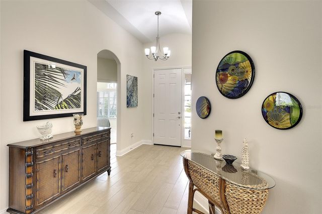 6711 TAILFEATHER WAY, Bradenton, FL 34203