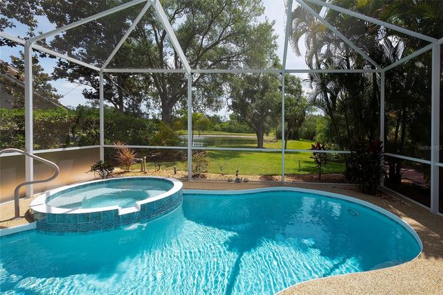6711 TAILFEATHER WAY, Bradenton, FL 34203