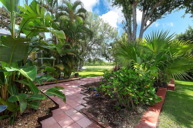 6711 TAILFEATHER WAY, Bradenton, FL 34203