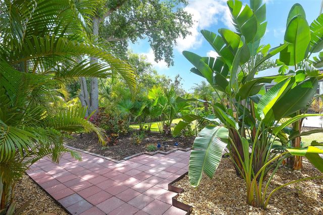 6711 TAILFEATHER WAY, Bradenton, FL 34203