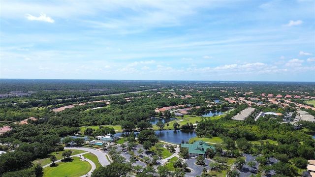 6711 TAILFEATHER WAY, Bradenton, FL 34203