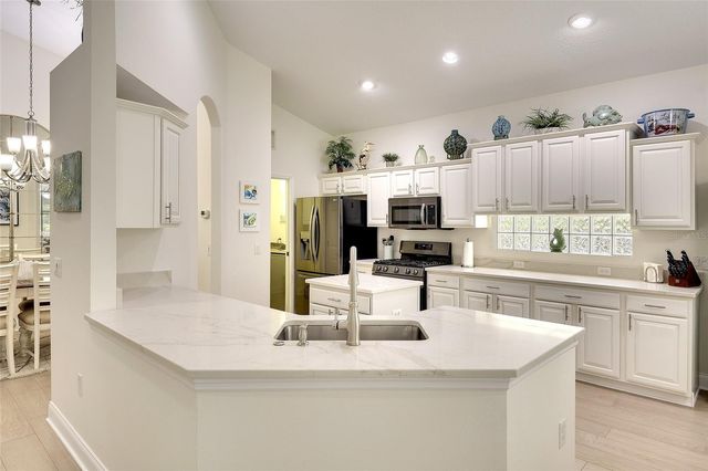 6711 TAILFEATHER WAY, Bradenton, FL 34203