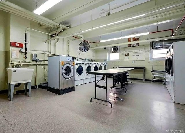 88-25 155th Avenue 1A, Howard Beach, NY 11414