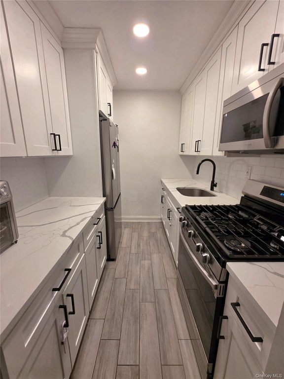 88-25 155th Avenue 1A, Howard Beach, NY 11414 — photo 2