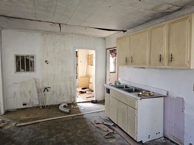 94 Paynes Lane, Pineville, KY 40977