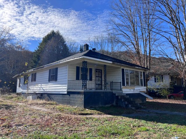 94 Paynes Lane, Pineville, KY 40977