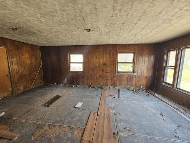 94 Paynes Lane, Pineville, KY 40977