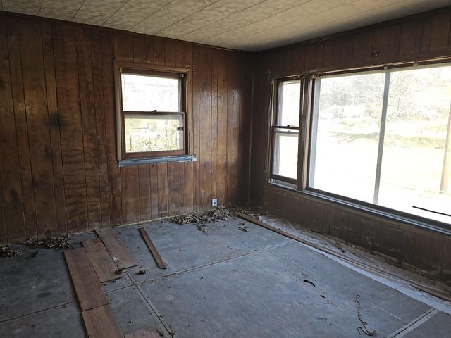 94 Paynes Lane, Pineville, KY 40977