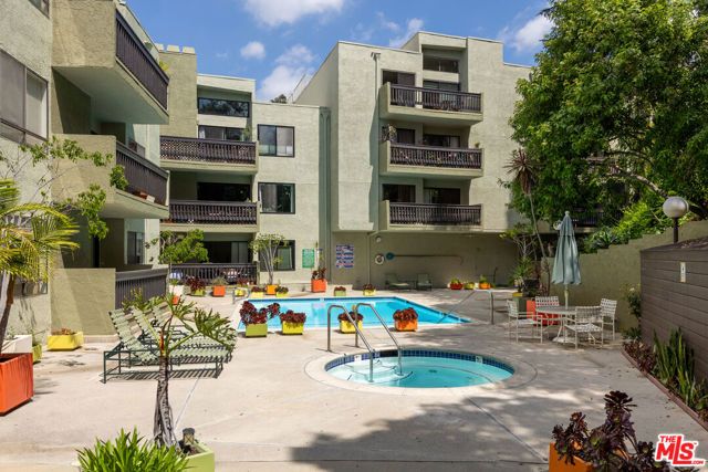 2018 Griffith Park Boulevard 318, Los Angeles, CA 90039