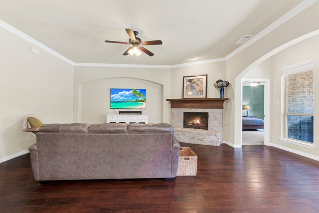 10624 Leesa Drive, Mckinney, TX 75072