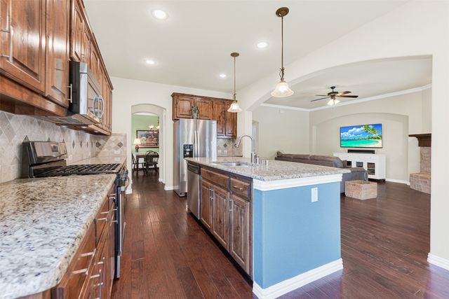 10624 Leesa Drive, Mckinney, TX 75072