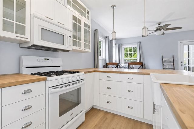 1 Granite Rd, Peabody, MA 01960