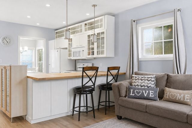 1 Granite Rd, Peabody, MA 01960