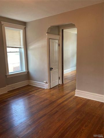 4657 Idaho Avenue, St Louis, MO 63111