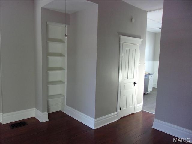 4657 Idaho Avenue, St Louis, MO 63111