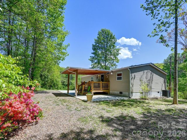 2275 Lamb Mountain Road, Hendersonville, NC 28792