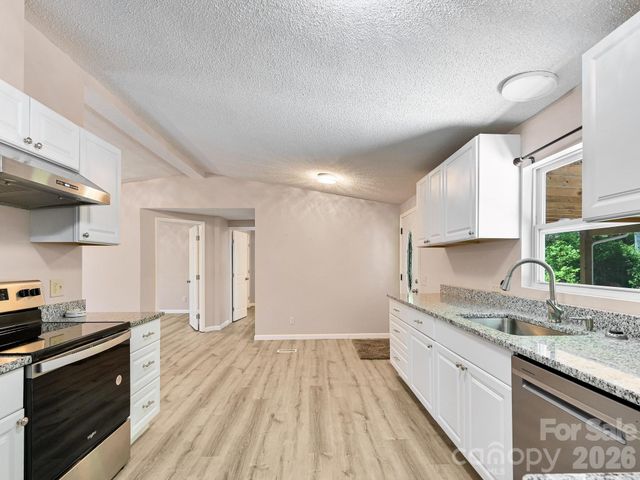 2275 Lamb Mountain Road, Hendersonville, NC 28792