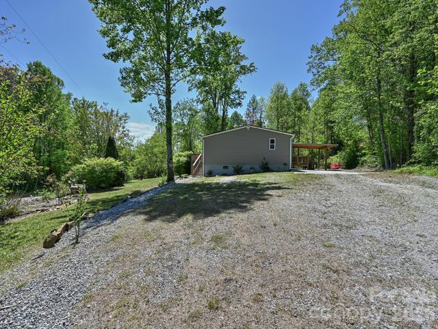 2275 Lamb Mountain Road, Hendersonville, NC 28792