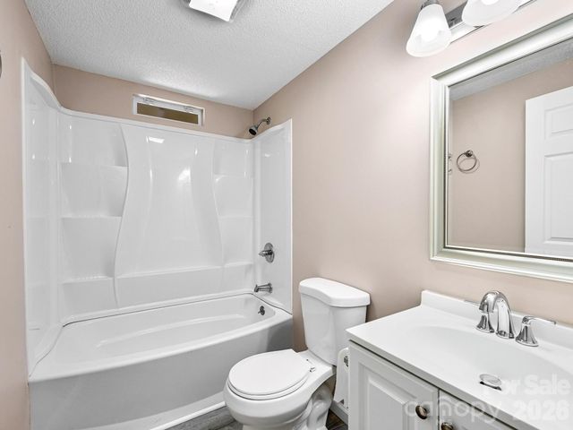 2275 Lamb Mountain Road, Hendersonville, NC 28792