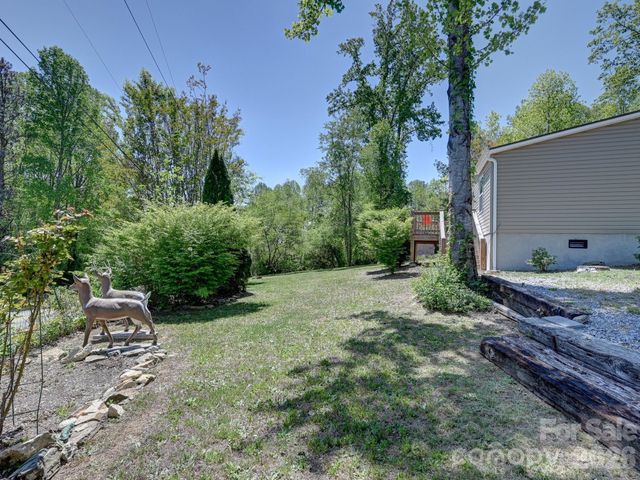 2275 Lamb Mountain Road, Hendersonville, NC 28792