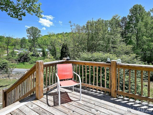 2275 Lamb Mountain Road, Hendersonville, NC 28792