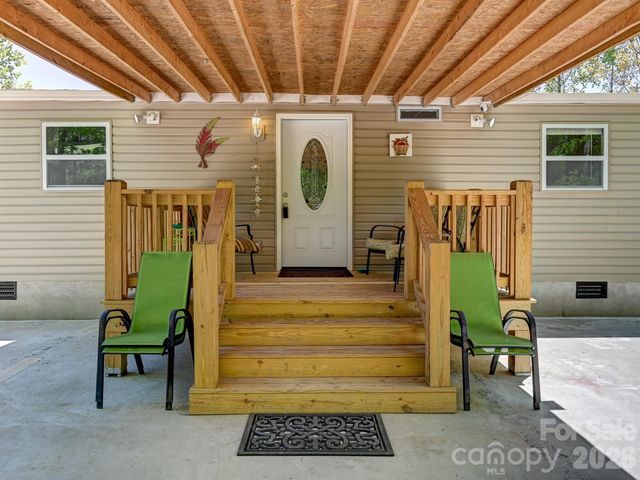 2275 Lamb Mountain Road, Hendersonville, NC 28792