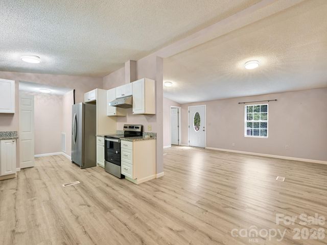 2275 Lamb Mountain Road, Hendersonville, NC 28792