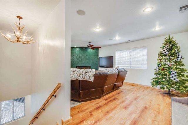 513 W Victoria Court, Lake Arrowhead, CA 92352