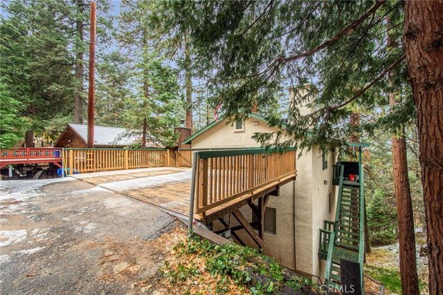 513 W Victoria Court, Lake Arrowhead, CA 92352